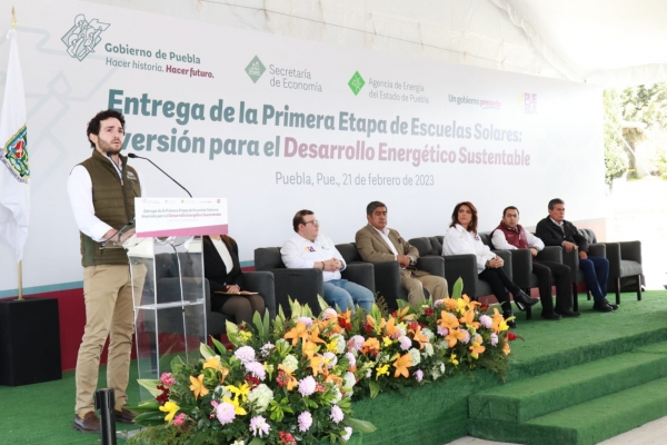 Con “Escuelas Solares”, gobierno de Puebla dotará energía limpia a 30 instituciones